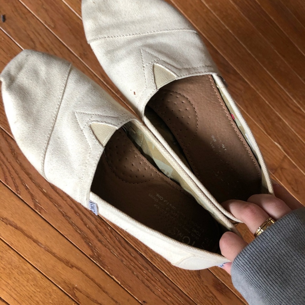 Cream Classic Toms